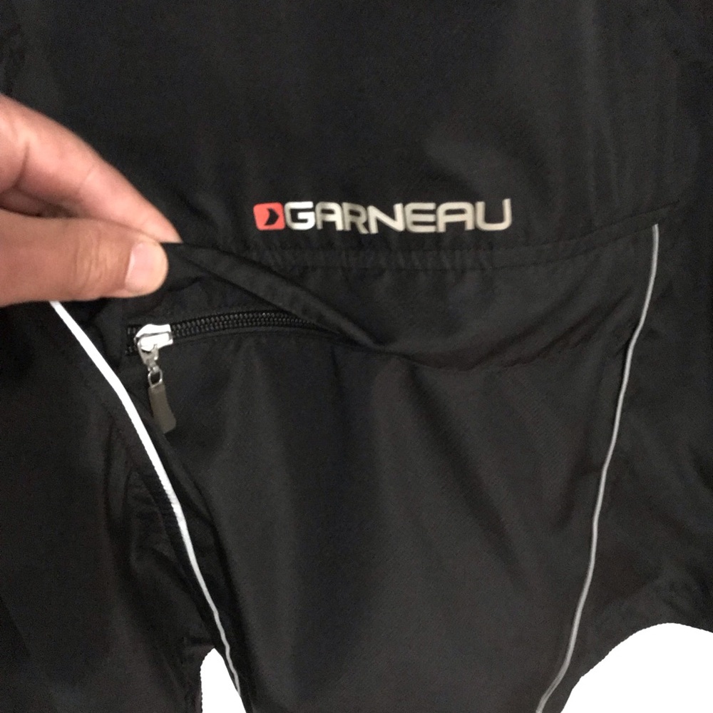 Louis Garneau, lightweight, running/cycling /walking light shell jacket. - Picture 6 of 7